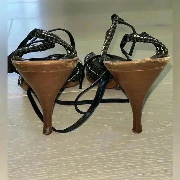Bottega Veneta brown woven Lace Up sandal Heels sz 38
READ DESCRIPTION - Picture 6 of 10